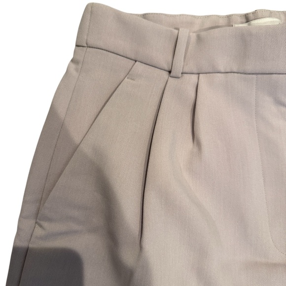 Abercrombie & Fitch Curve Love Sloane Tailored Short - Light Taupe - Picture 3 of 13